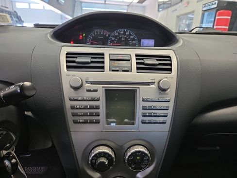 Used 2010 Toyota Yaris Sedan FWD image 8