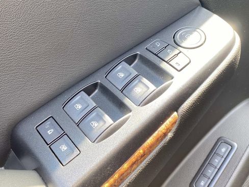 Used 2020 Chevrolet Tahoe Premier w/ Premier Plus Edition image 19