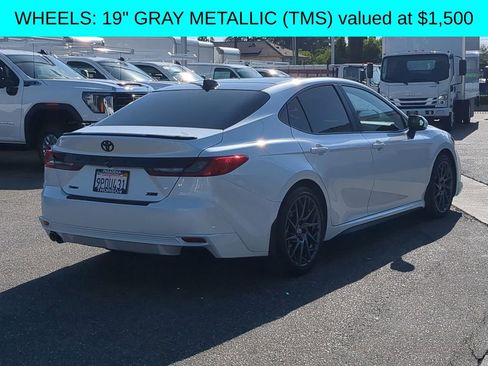 Used 2025 Toyota Camry XSE image 8