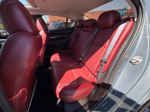 Used 2023 MAZDA MAZDA3 s FWD image 12