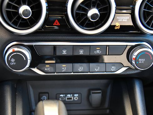 Used 2025 Nissan Sentra SV FWD image 19