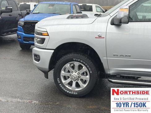 New 2026 RAM 2500 Laramie w/ Sport Appearance Package AWD/4WD image 11