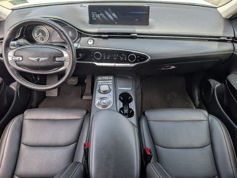 Used 2025 Genesis GV70 2.5T AWD/4WD image 4