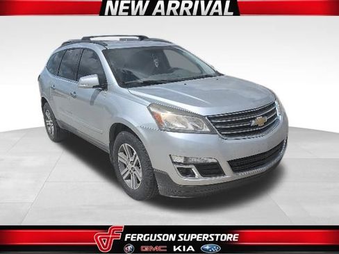 Used 2015 Chevrolet Traverse LT image 1
