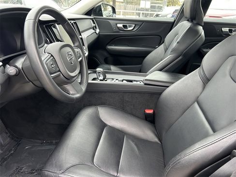 Used 2024 Volvo S60 B5 Core image 11