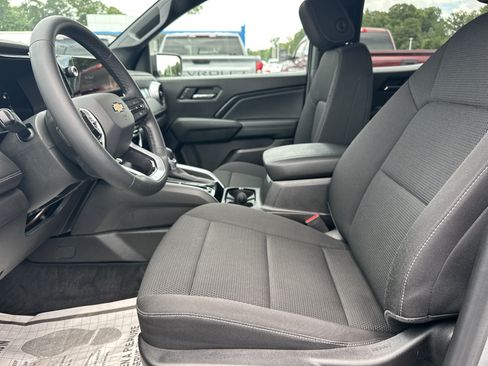 Used 2023 Chevrolet Colorado LT w/ LT Convenience Package II RWD image 10
