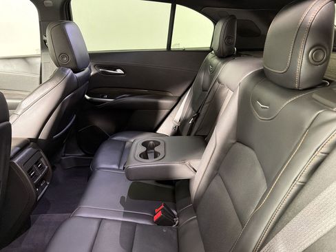 Used 2023 Cadillac XT4 Sport FWD image 33