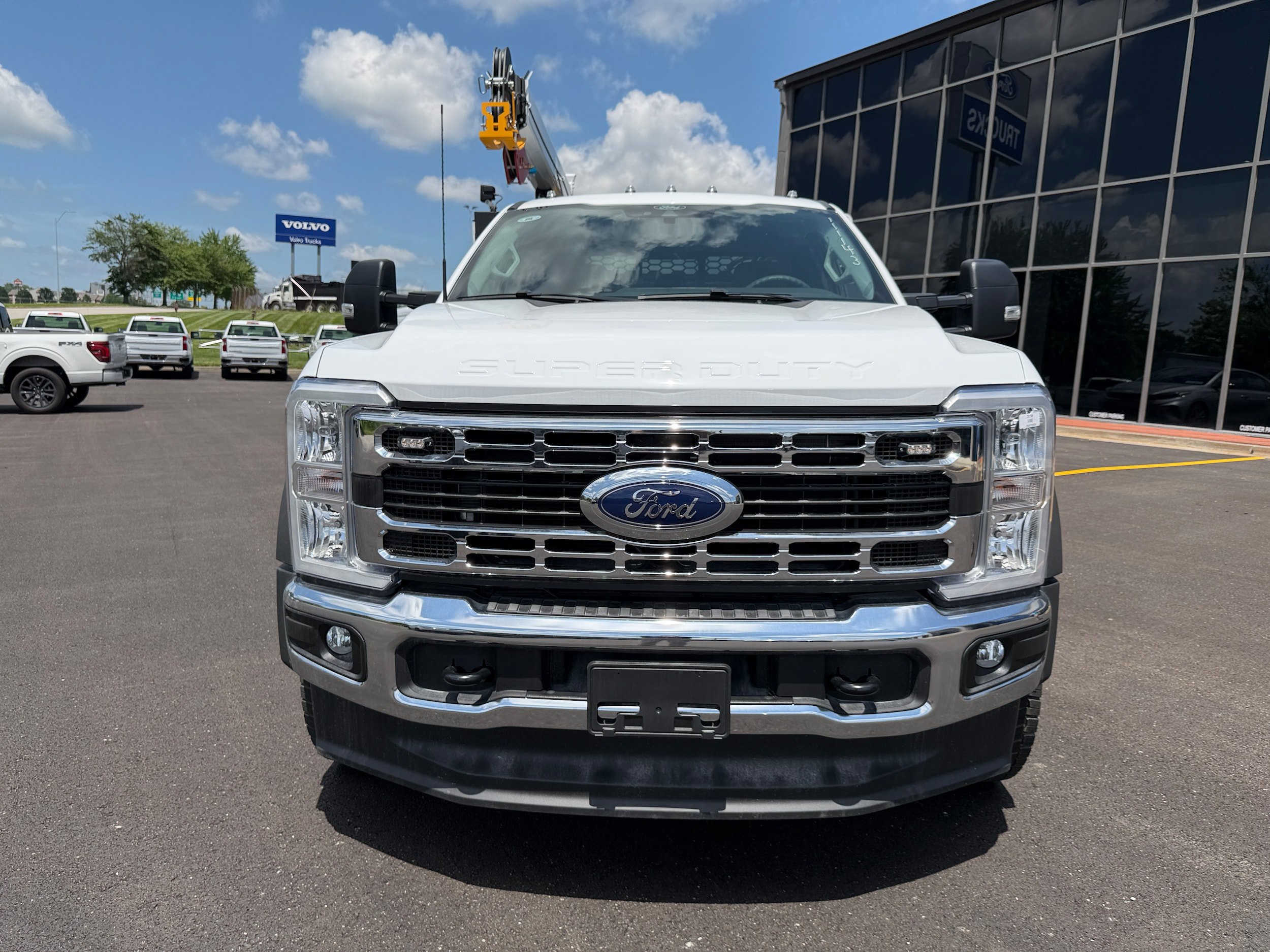 New 2026 Ford F550 4x4 Supercab Super Duty w/ XLT Value Package image 19