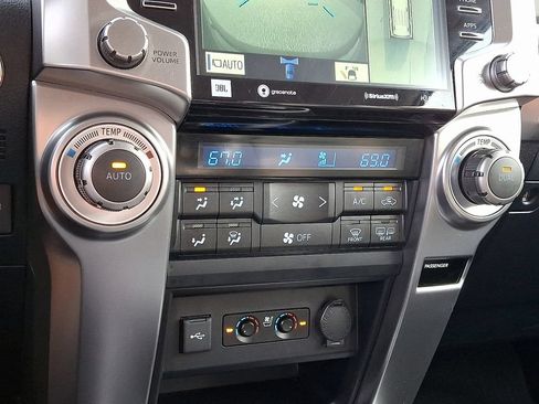 Used 2024 Toyota 4Runner Limited AWD/4WD image 19
