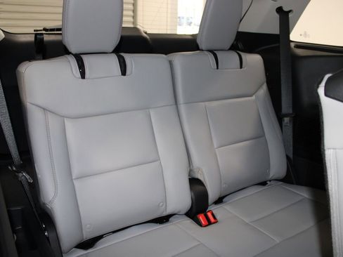 New 2026 Ford Explorer Active RWD image 32