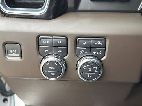Used 2024 GMC Sierra 1500 Denali w/ Denali Reserve Package AWD/4WD image 30