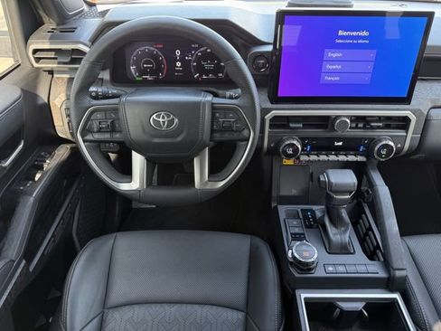 Used 2025 Toyota Tacoma Limited AWD/4WD image 10