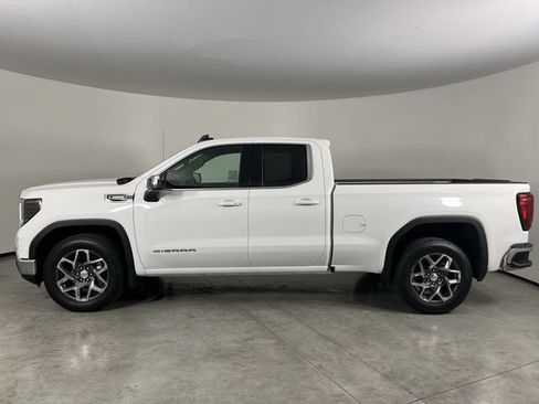 Used 2026 GMC Sierra 1500 SLE w/ Preferred Package RWD image 5