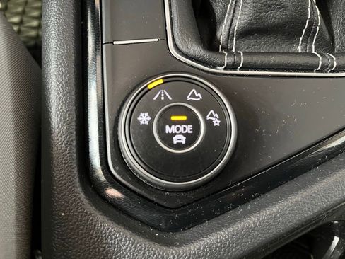 Certified 2025 Volkswagen Taos S image 16