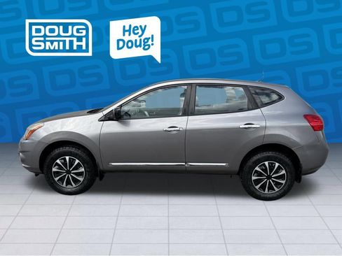 Used 2015 Nissan Rogue S AWD/4WD image 2