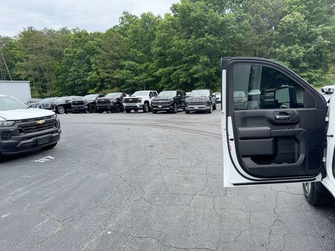 Used 2024 Chevrolet Silverado 2500 Custom w/ Custom Convenience Package RWD image 13
