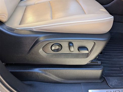 Used 2021 Chevrolet Suburban Premier image 31