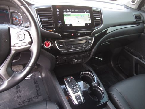 Certified 2022 Honda Pilot Touring image 20