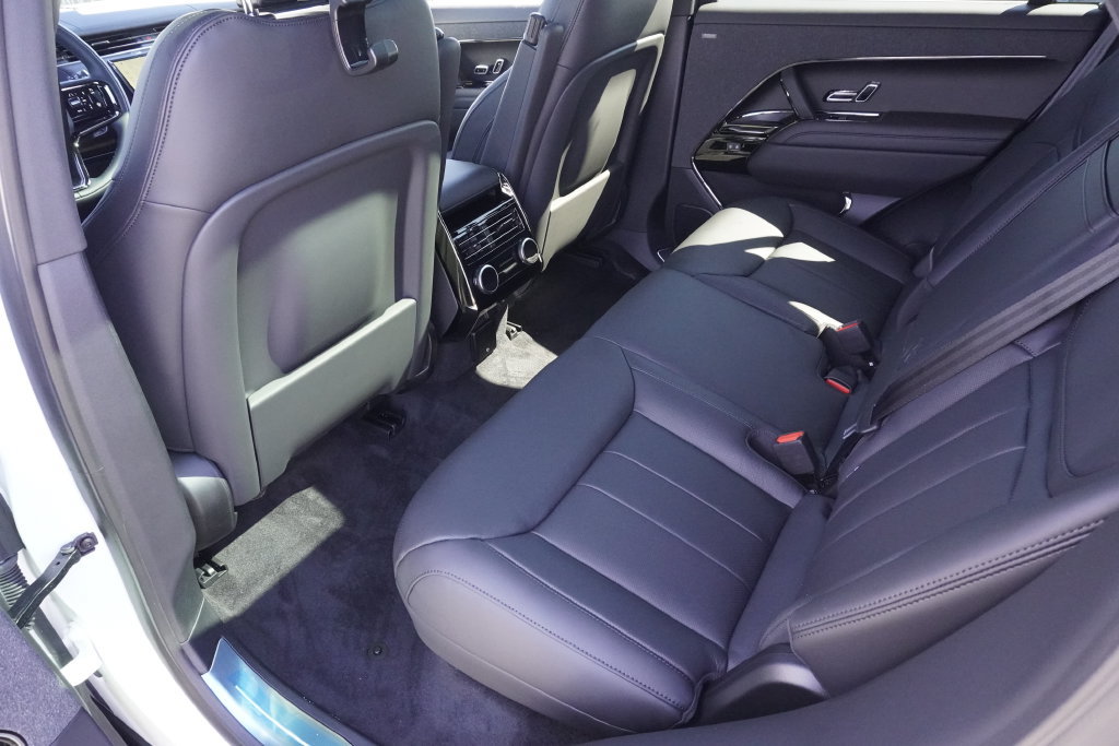 New 2026 Land Rover Range Rover Sport Dynamic SE AWD/4WD image 29