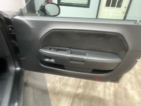 Used 2009 Dodge Challenger SRT8 RWD image 24