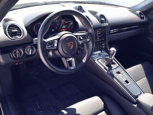 Certified 2024 Porsche 718 Boxster RWD image 4