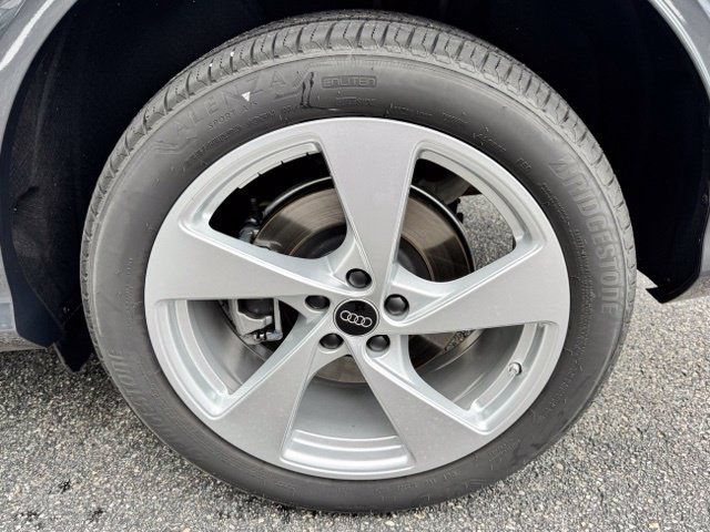 Certified 2025 Audi Q5 Premium Plus AWD/4WD image 14