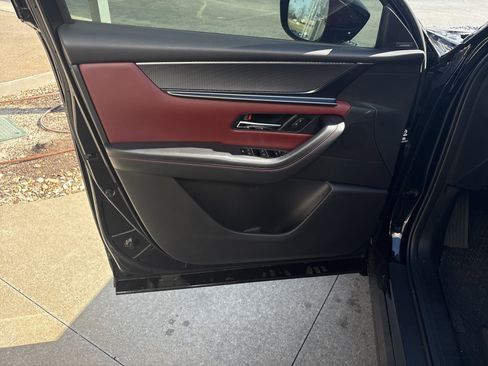 Used 2025 MAZDA CX-70 3.3 Turbo w/ Premium Plus Pkg image 14