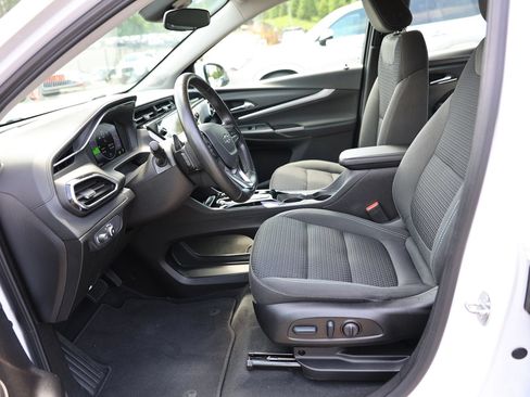 Used 2023 Chevrolet Bolt EUV LT w/ Comfort Package FWD image 17