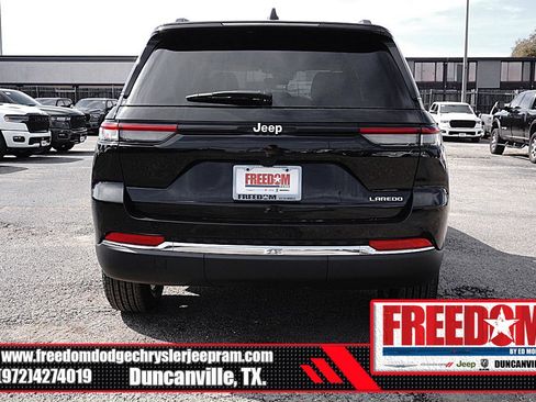 New 2026 Jeep Grand Cherokee Laredo image 4
