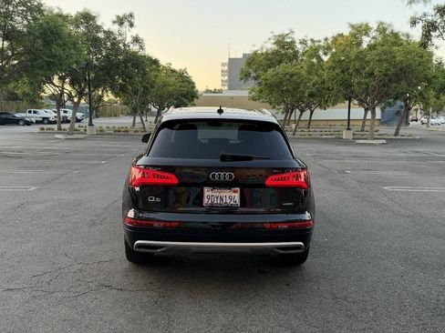 Used 2020 Audi Q5 2.0T Premium w/ Convenience Package AWD/4WD image 4