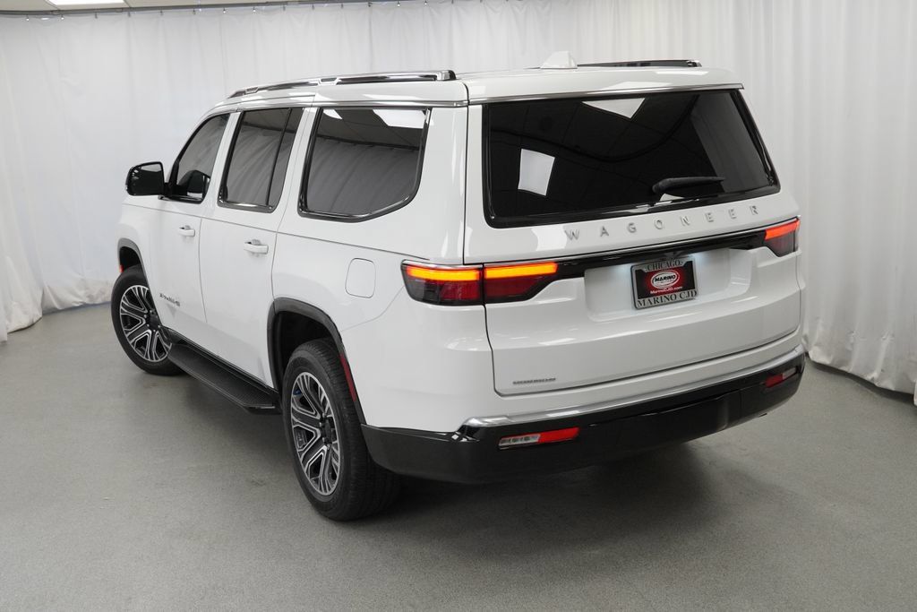 Used 2023 Jeep Wagoneer 4WD w/ Premium Group I image 22