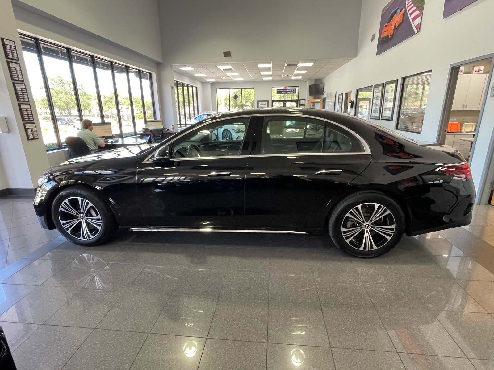 Used 2025 Mercedes-Benz E 350 Sedan image 2