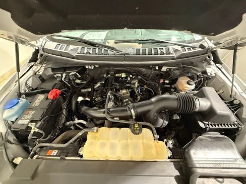 Used 2019 Ford F150 XLT w/ Equipment Group 302A Luxury image 10