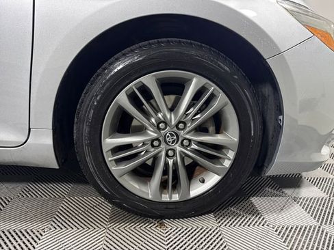 Used 2016 Toyota Camry SE w/ Four Season Floor Mat Package FWD image 13