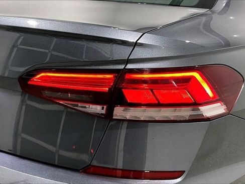 Used 2020 Volkswagen Passat 2.0T SEL image 24