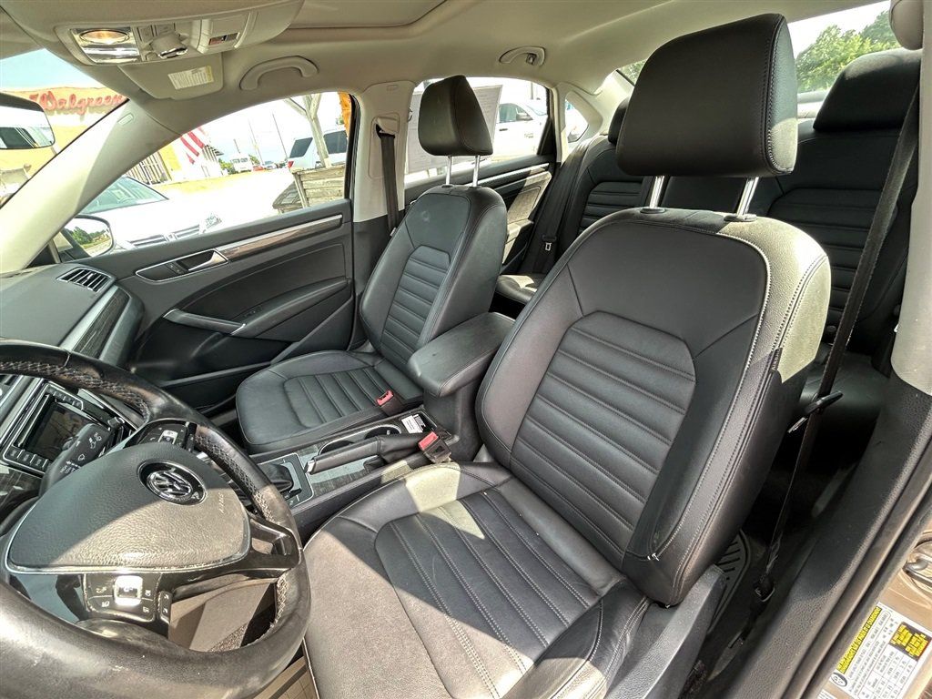 Used 2017 Volkswagen Passat 1.8T SEL Premium FWD image 14
