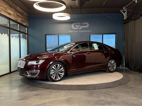 Used 2017 Lincoln MKZ Select w/ Technology Package image 7