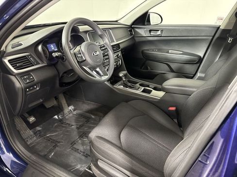 Used 2019 Kia Optima LX image 4