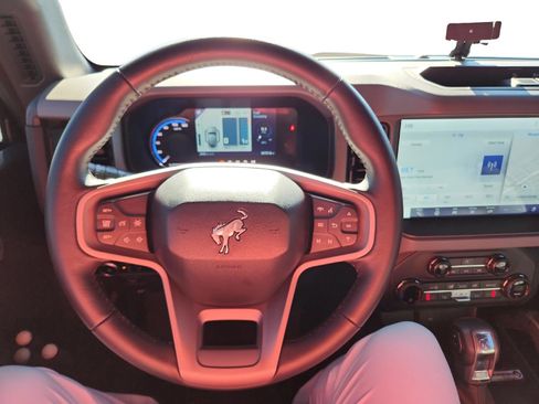 Used 2024 Ford Bronco Big Bend image 13