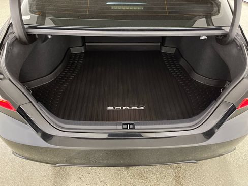 Certified 2020 Toyota Camry SE FWD image 10