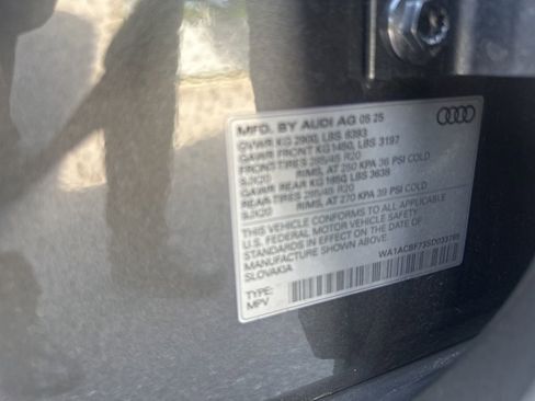 Used 2025 Audi Q7 2.0T Premium w/ Convenience Plus Package image 9