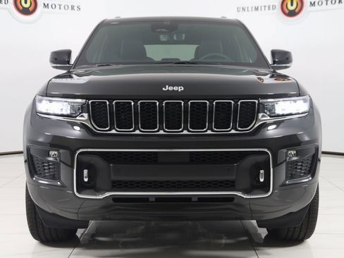 Used 2024 Jeep Grand Cherokee Overland w/ Luxury Tech Group IV image 54