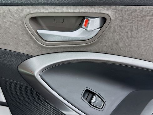 Used 2017 Hyundai Santa Fe Sport image 29