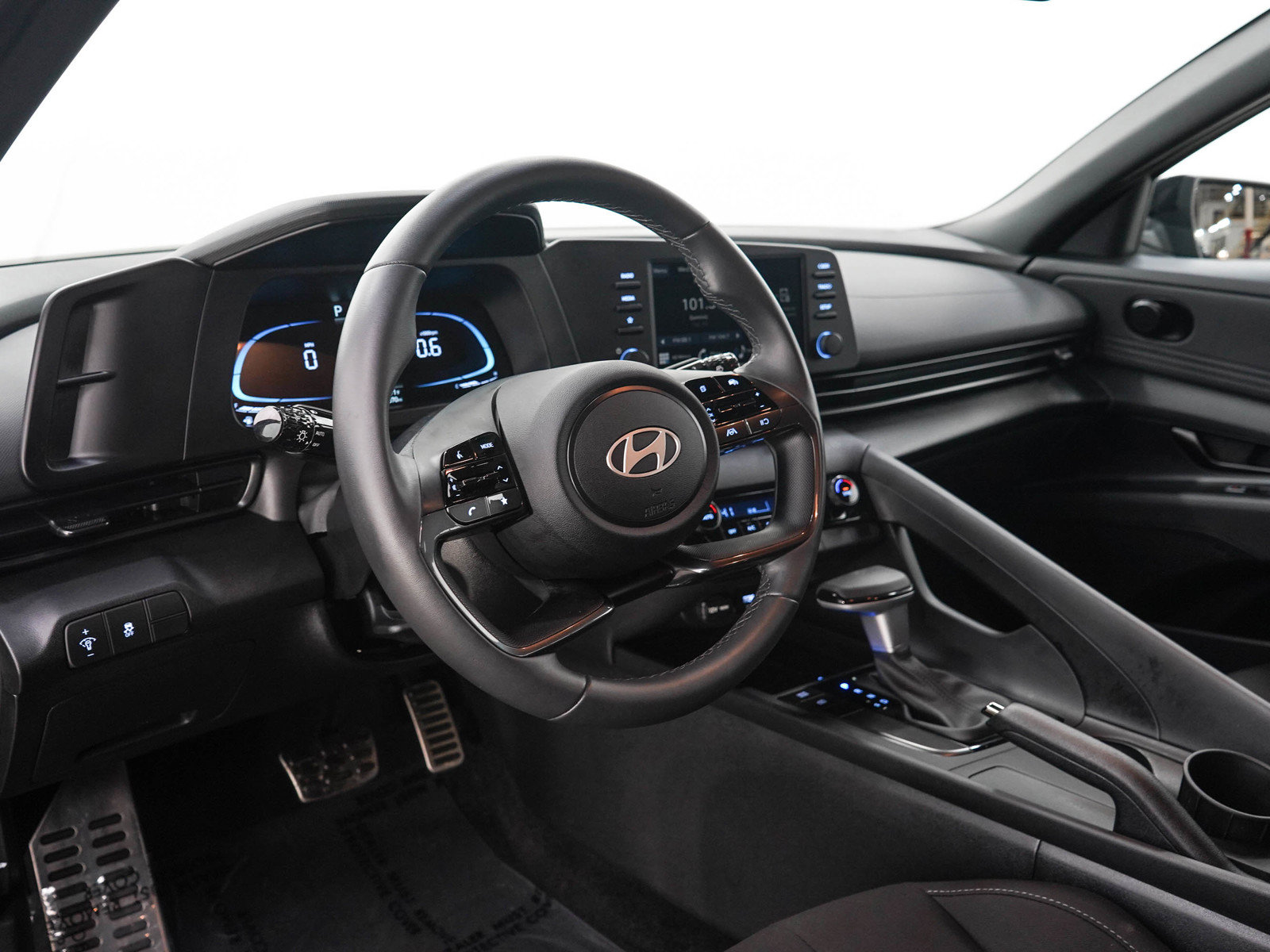Certified 2026 Hyundai Elantra Sport FWD image 21