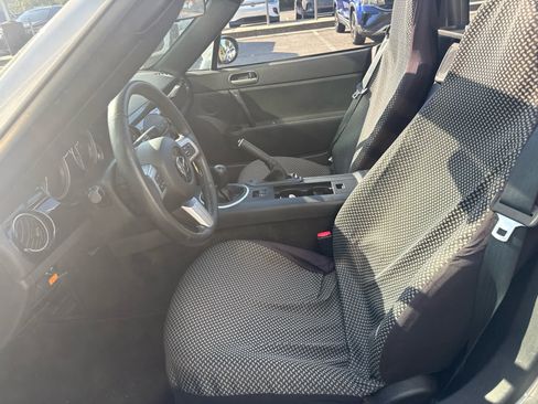 Used 2006 MAZDA MX-5 Miata Touring RWD image 14