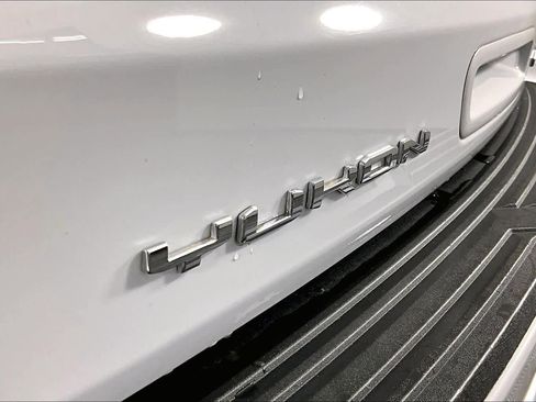 Certified 2023 GMC Yukon AT4 image 30