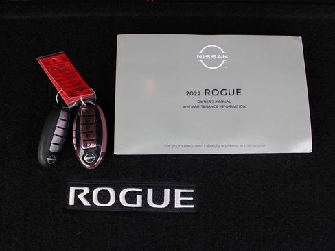 Used 2022 Nissan Rogue Platinum w/ Head-Up Display Package image 32