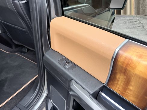 Used 2016 Ford F150 Limited image 43