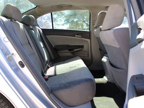 Used 2009 Honda Accord LX image 18