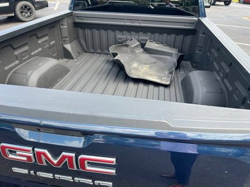 Used 2020 GMC Sierra 1500 SLE w/ X31 Off-Road Package AWD/4WD image 8
